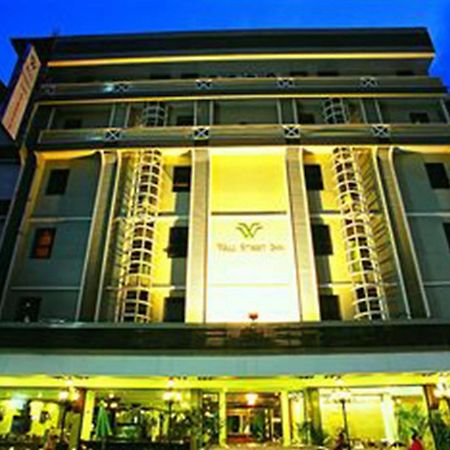 Wall Street Inn, Bangkok Kültér fotó