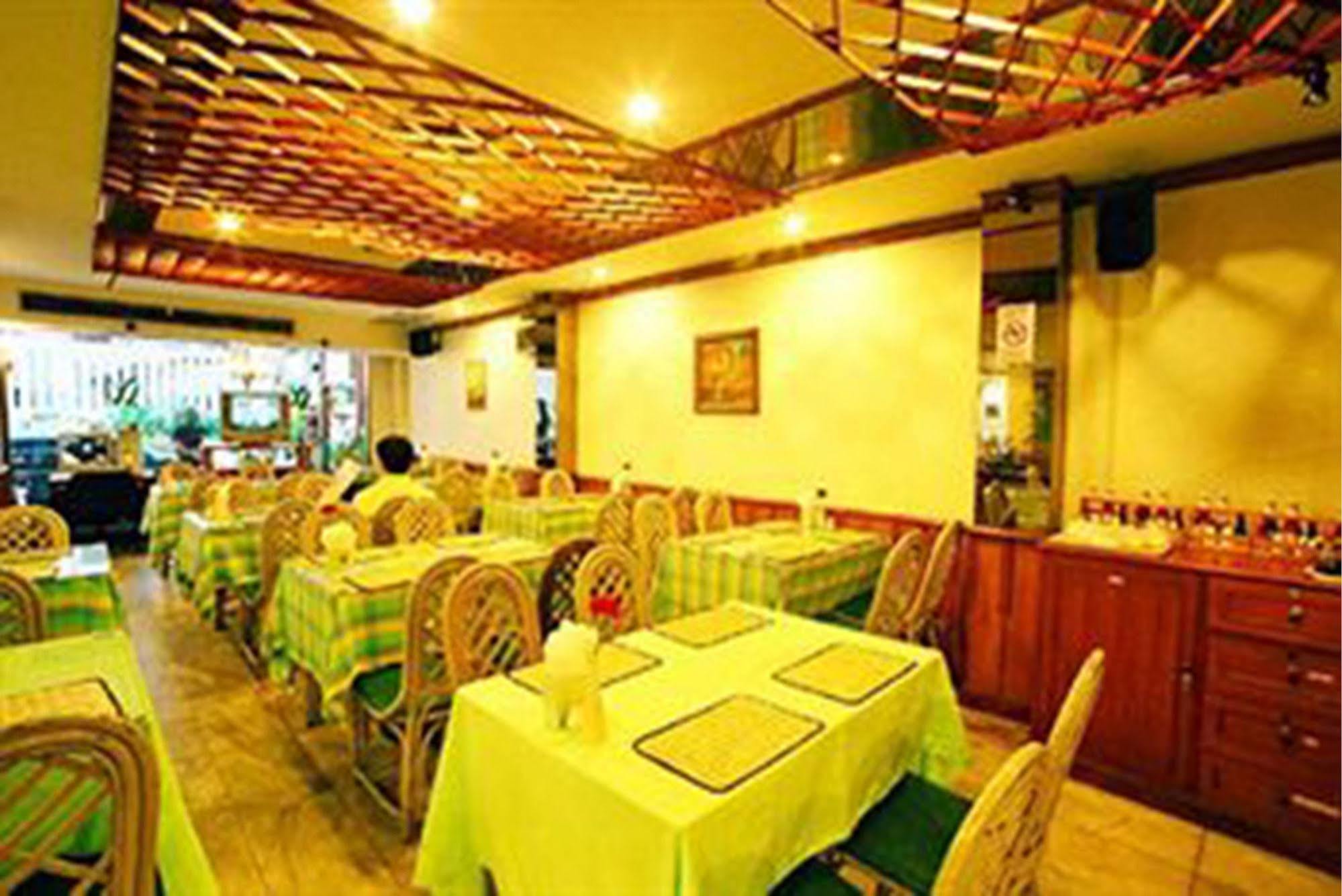Wall Street Inn, Bangkok Kültér fotó