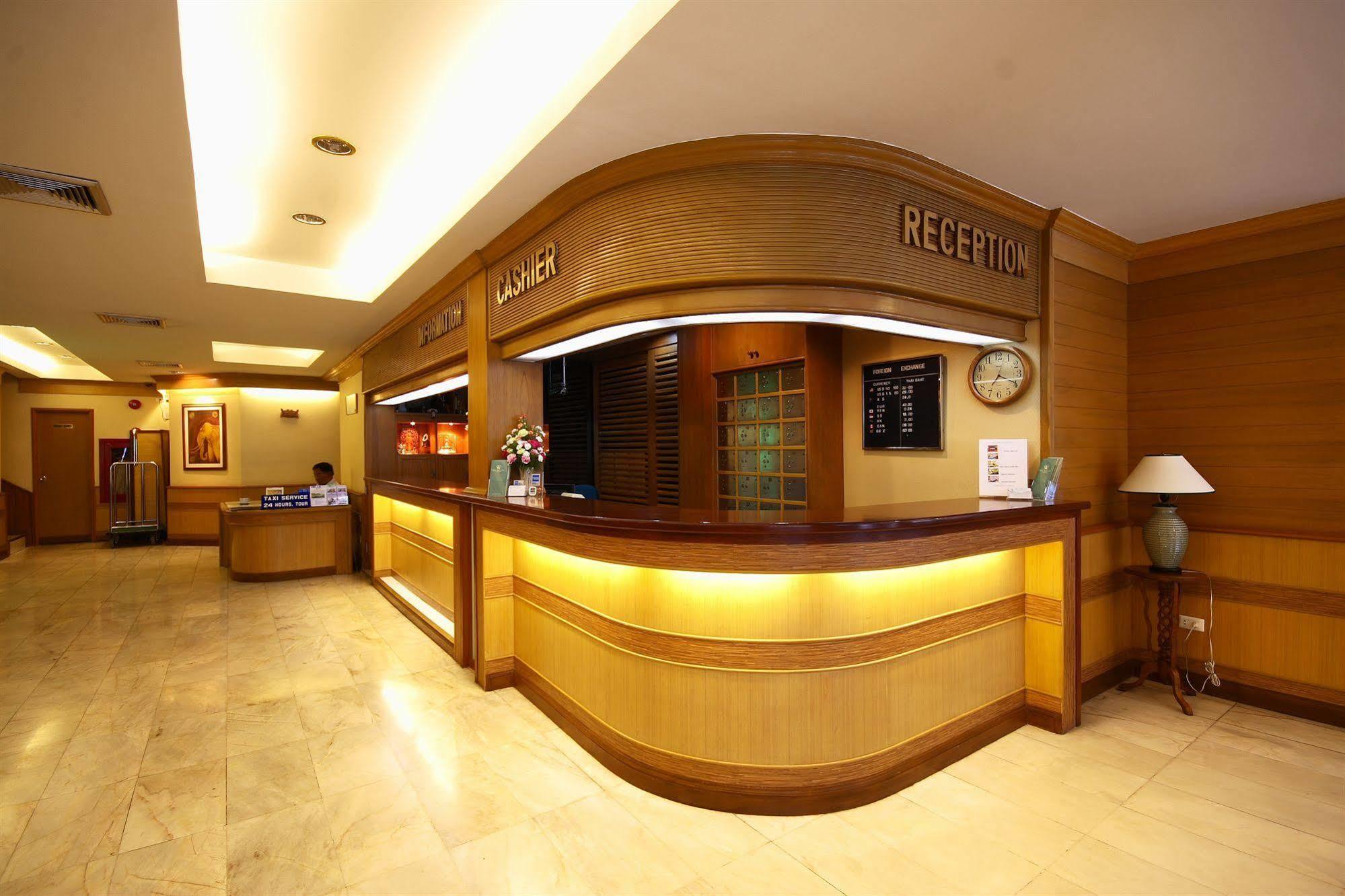 Wall Street Inn, Bangkok Kültér fotó