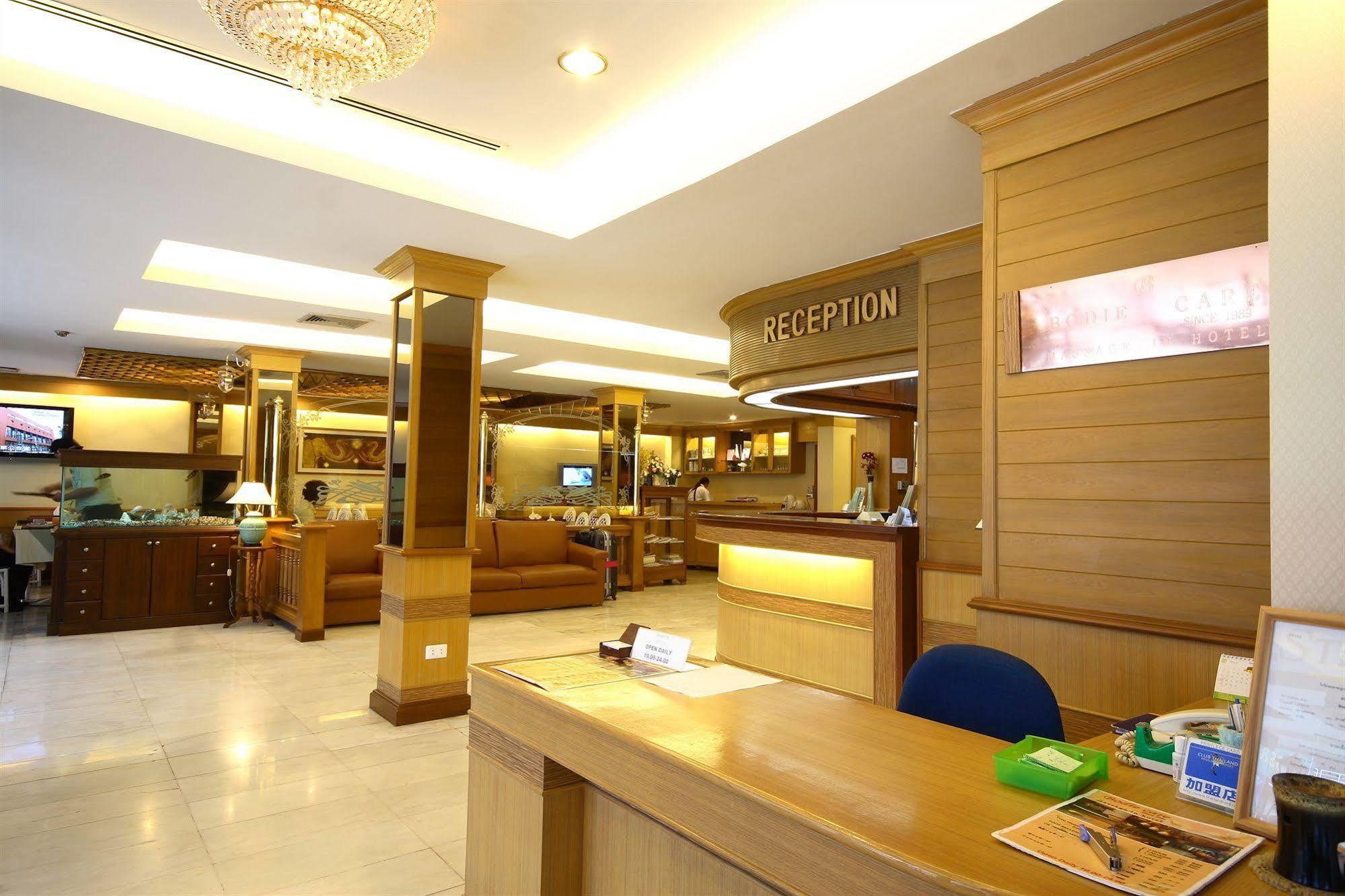 Wall Street Inn, Bangkok Kültér fotó